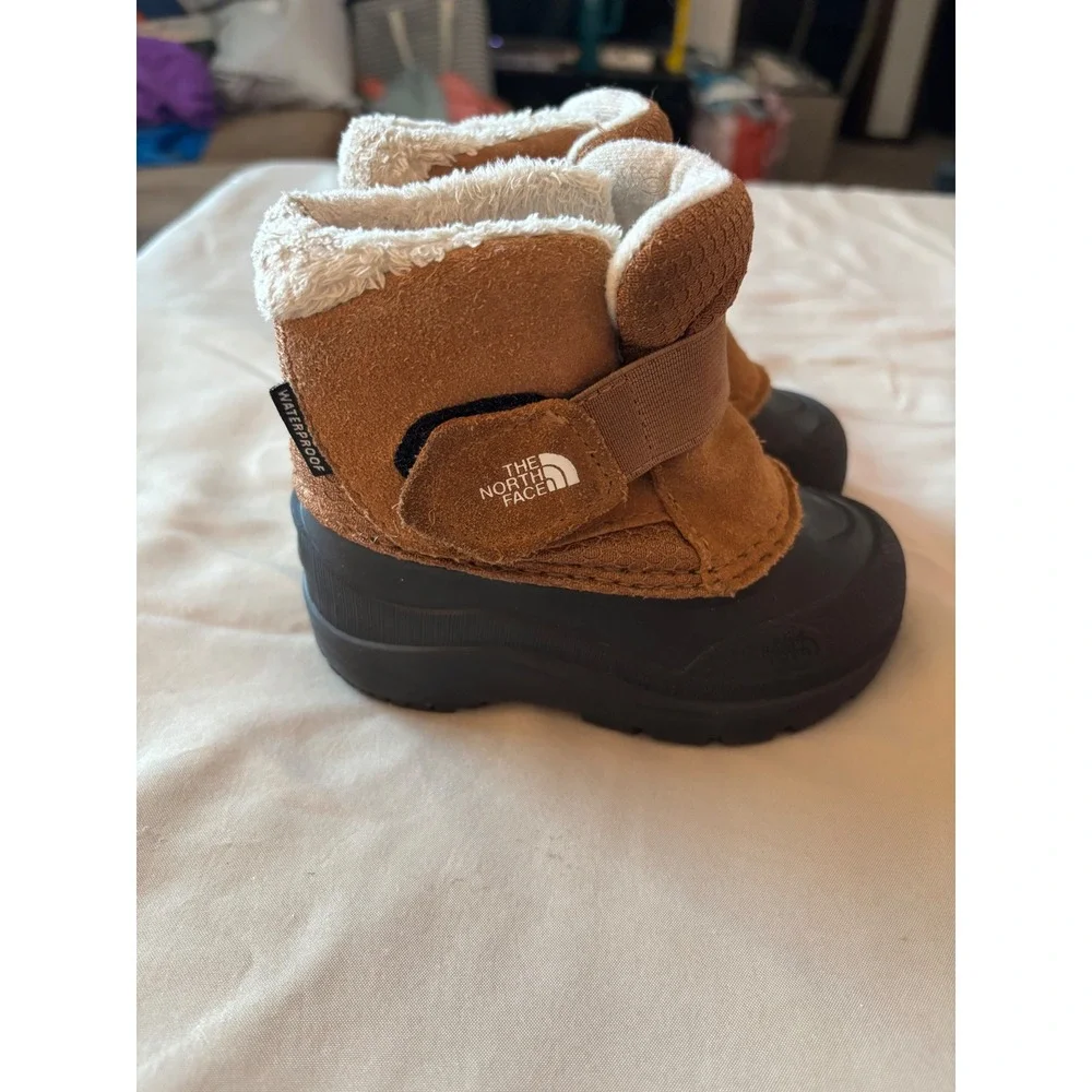 The North Face Toddler Alpenglow IV Waterproof Winter Boots Brown Black Size 7